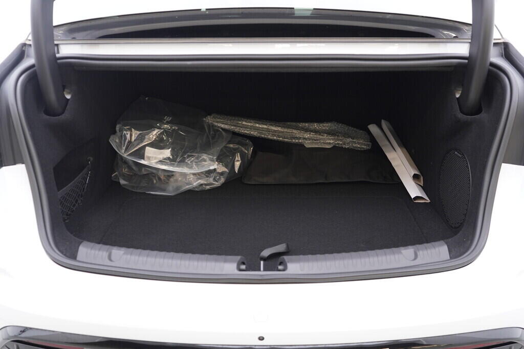 OH08300106_40.webp_Seal Excellence AWD 82,5 kWh 390 kW