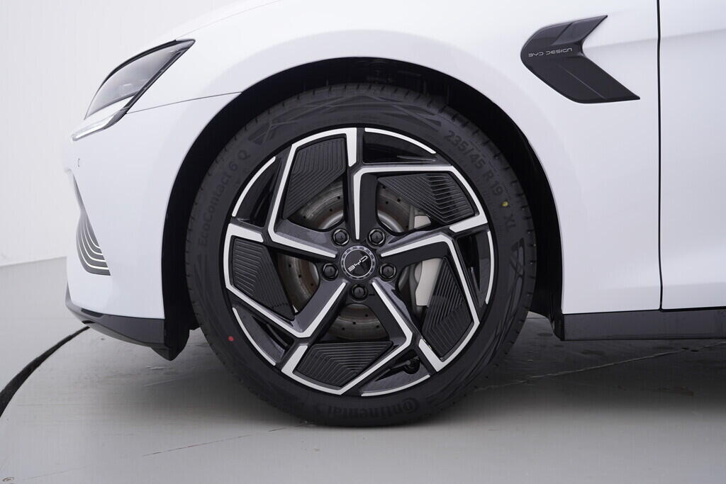 OH08300106_41.webp_Seal Excellence AWD 82,5 kWh 390 kW