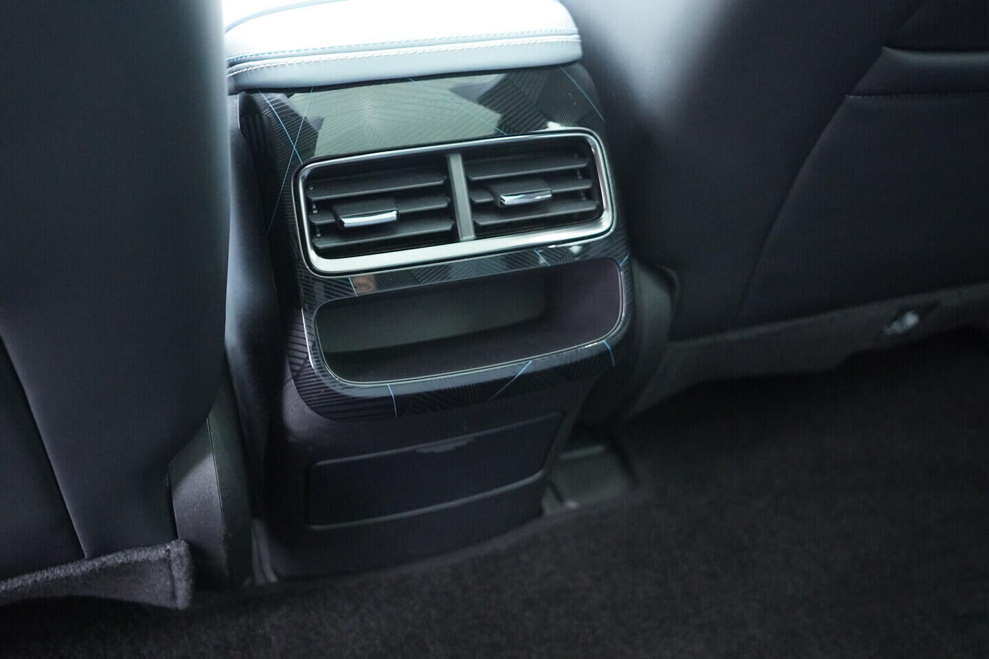 OH08300112_39.webp_Seal Excellence AWD 82,5 kWh 390 kW