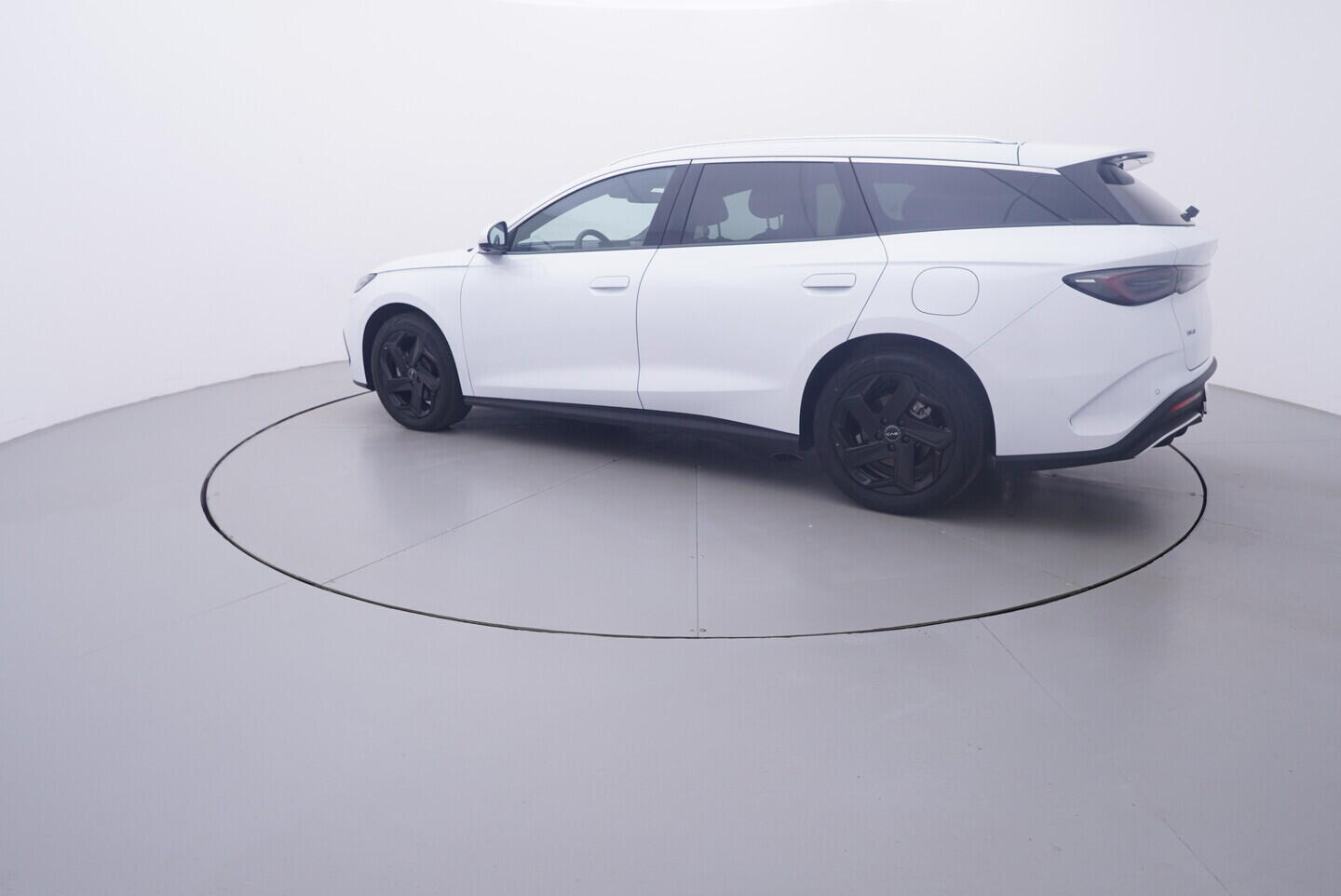 OH08300134_12.webp_SEAL 6 DM-i  Touring Comfort Lite  156 kW