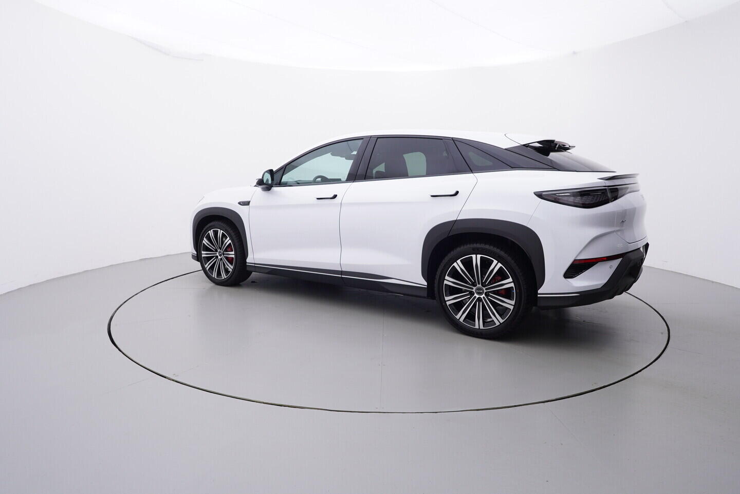 OH08300139_12.webp_SEALION 7 Design AWD 82,5 kWh 390 kW