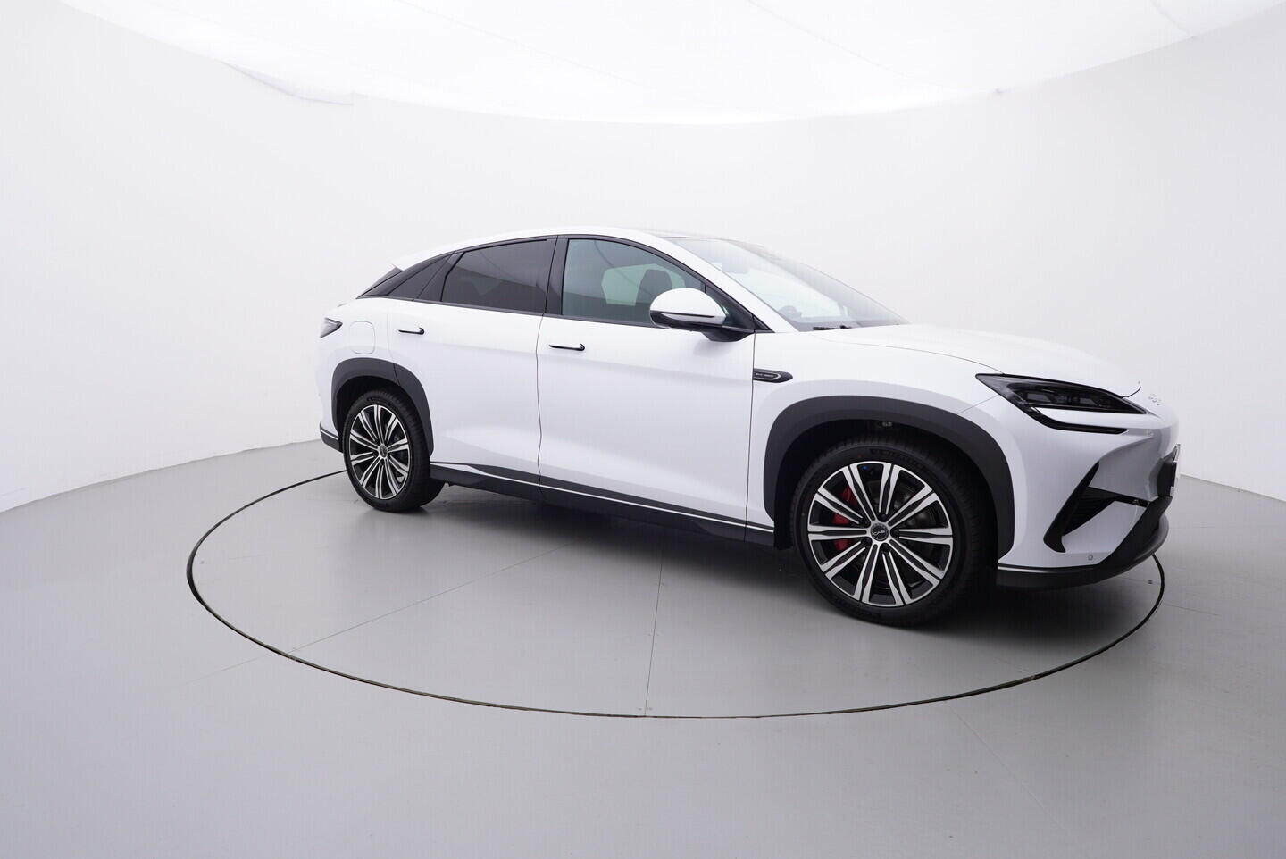 OH08300139_16.webp_SEALION 7 Design AWD 82,5 kWh 390 kW