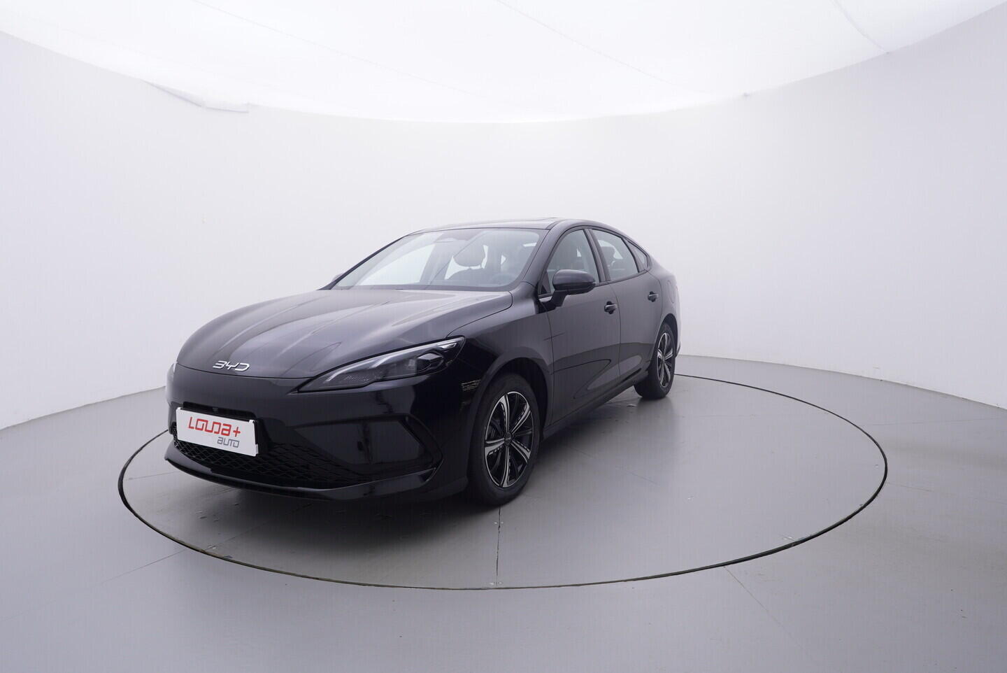 OH08300145_10.webp_SEAL 5 DM-i Design plug-in hybrid 156 kW