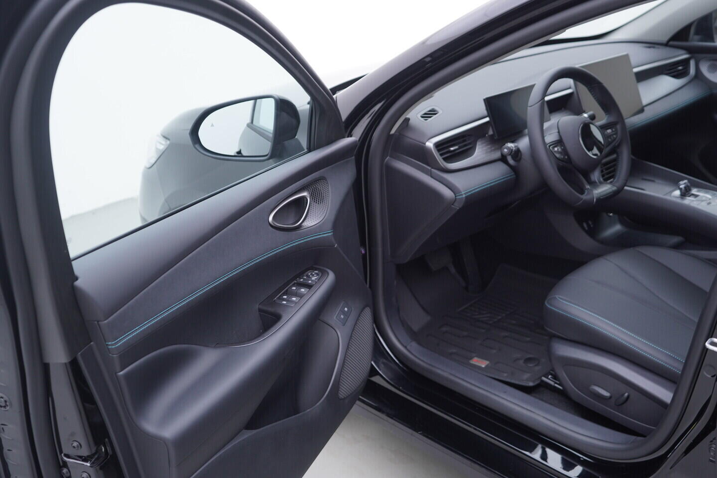 OH08300145_18.webp_SEAL 5 DM-i Design plug-in hybrid 156 kW
