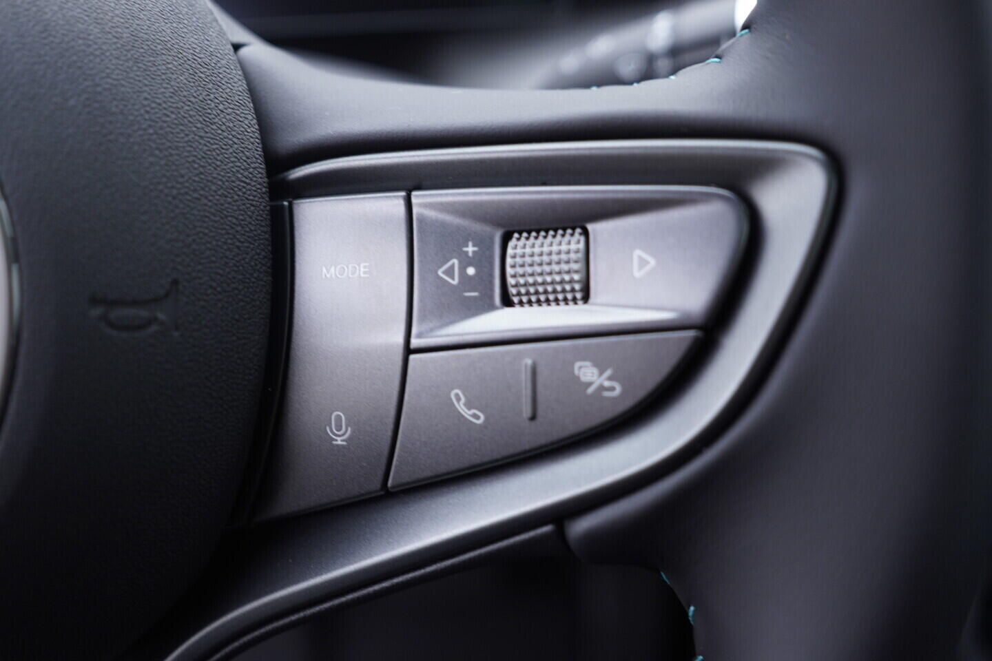 OH08300145_25.webp_SEAL 5 DM-i Design plug-in hybrid 156 kW