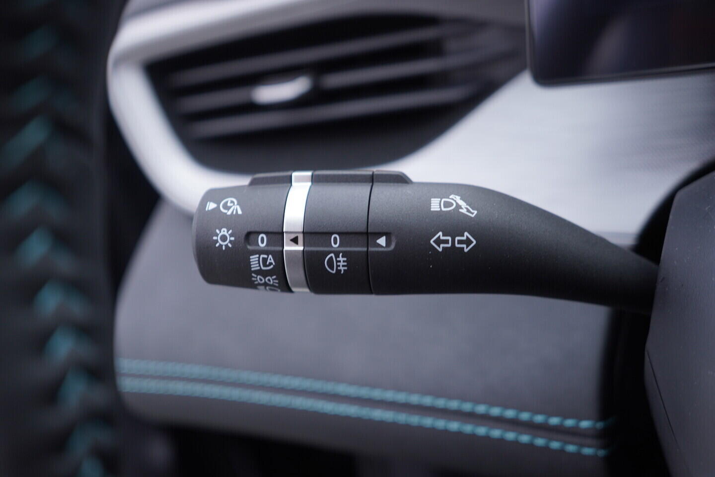 OH08300145_26.webp_SEAL 5 DM-i Design plug-in hybrid 156 kW