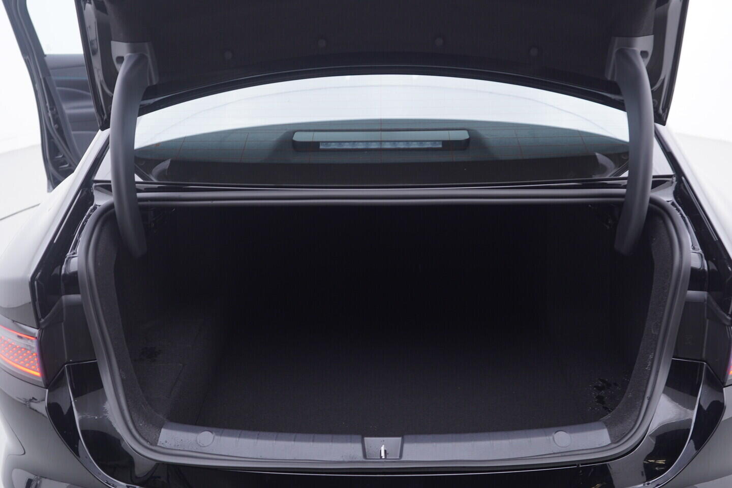 OH08300145_32.webp_SEAL 5 DM-i Design plug-in hybrid 156 kW