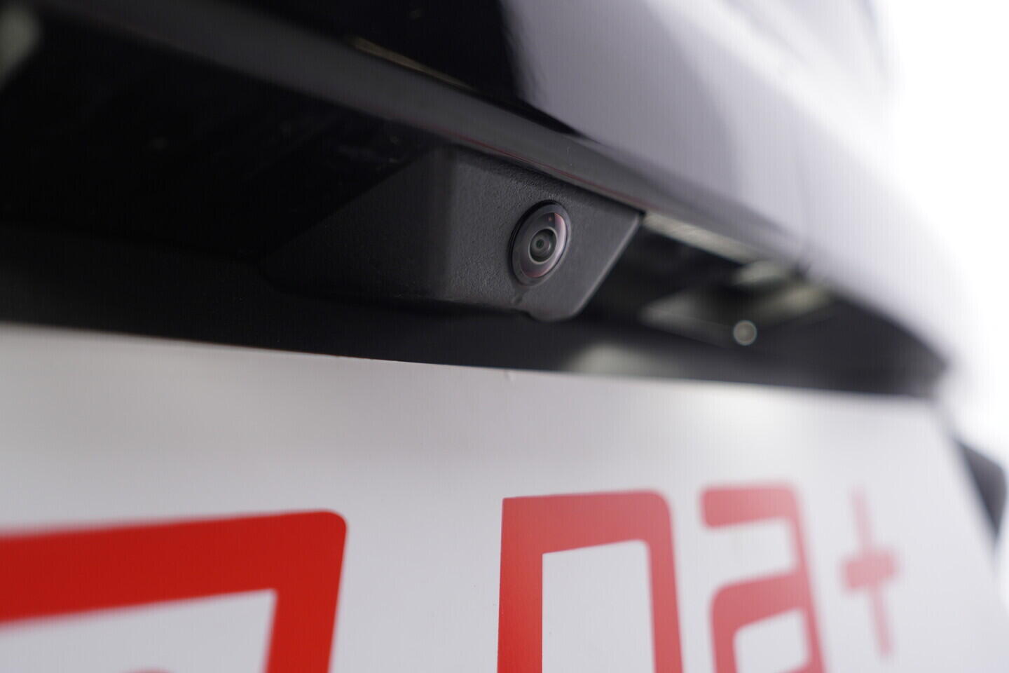 OH08300145_35.webp_SEAL 5 DM-i Design plug-in hybrid 156 kW