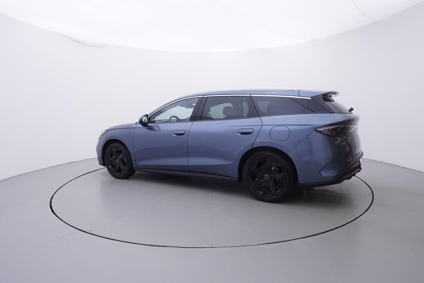 OH08300180_12.webp_SEAL 6 DM-i  Touring Comfort Lite  156 kW