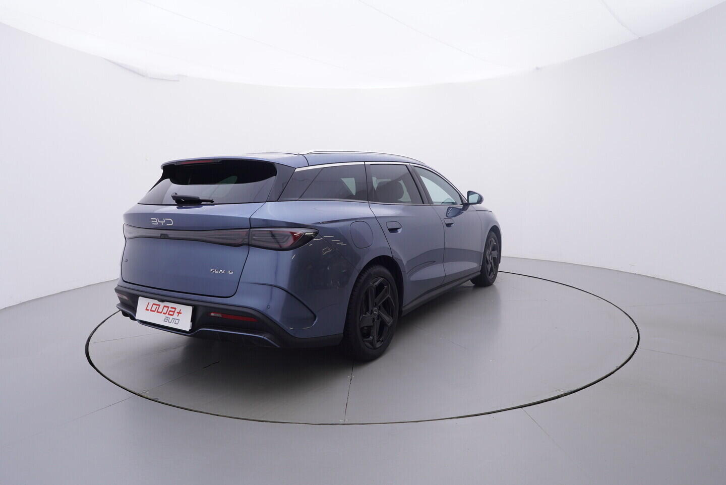 OH08300180_14.webp_SEAL 6 DM-i  Touring Comfort Lite  156 kW