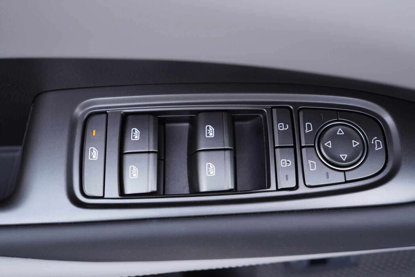 OH08300180_20.webp_SEAL 6 DM-i  Touring Comfort Lite  156 kW