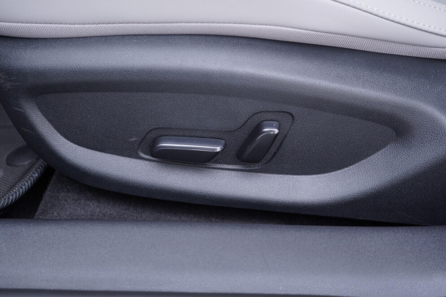 OH08300180_22.webp_SEAL 6 DM-i  Touring Comfort Lite  156 kW