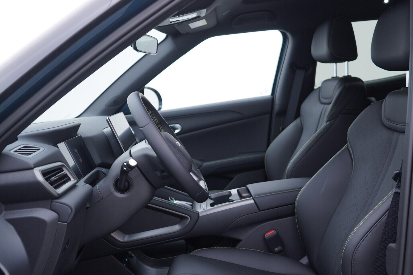 OH08300201_23.webp_Atto 2 DM-i Boost  156 kW