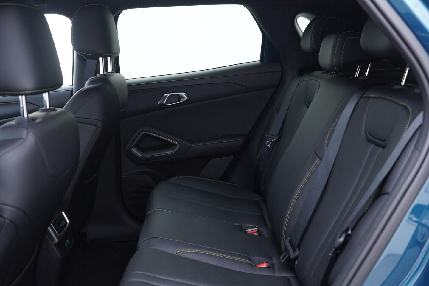 OH08300201_36.webp_Atto 2 DM-i Boost  156 kW