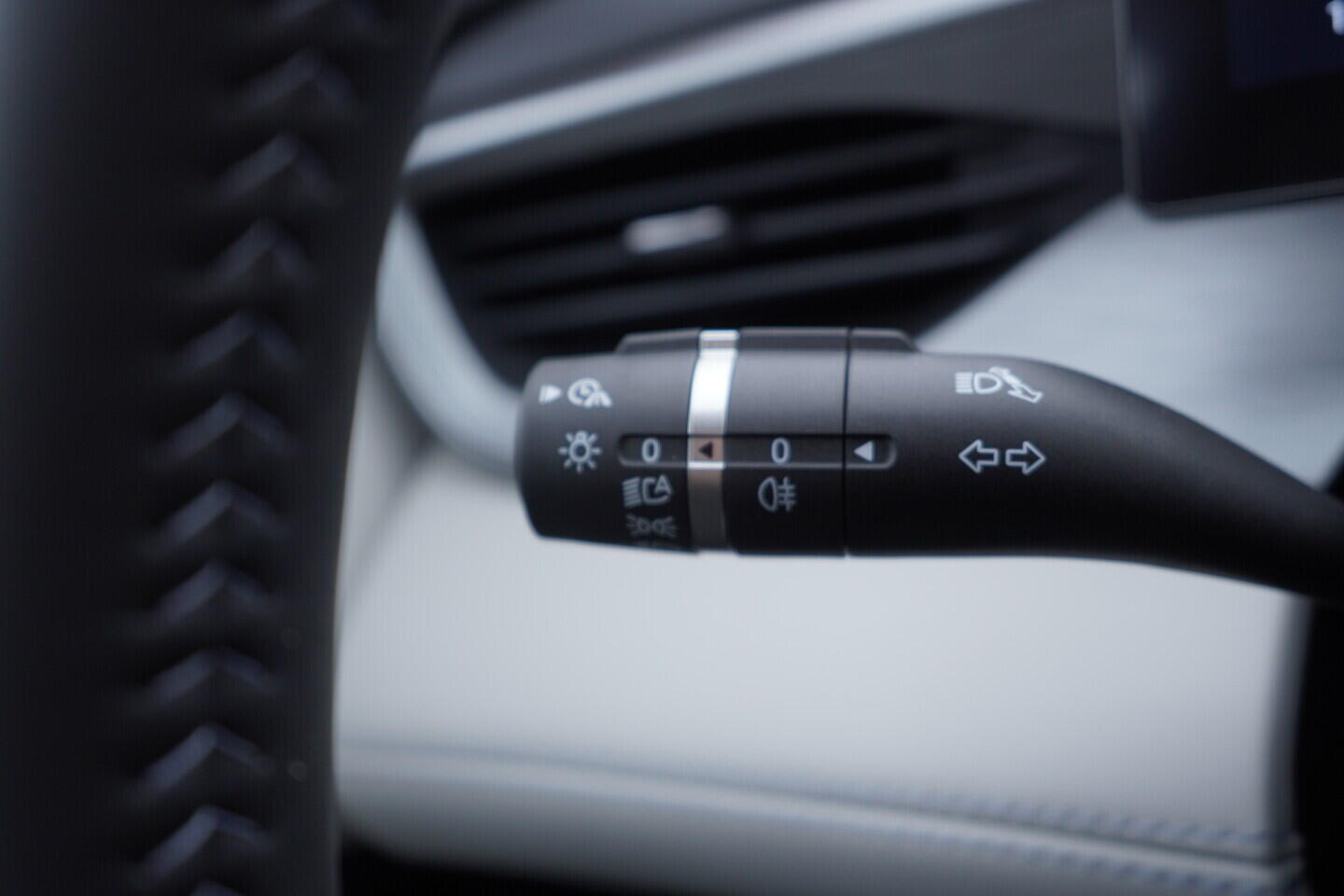 OH08300208_27.webp_SEAL 5 DM-i Design plug-in hybrid 156 kW