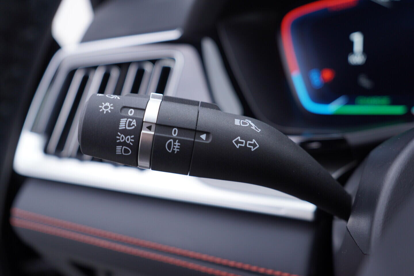 OH08300215_25.webp_SEAL U DMi Design plug-in hybrid 238 kW