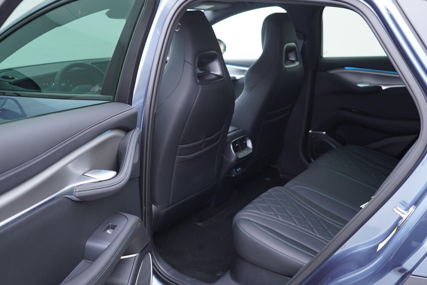 OH08300233_35.webp_SEALION 7 Comfort 230  kW