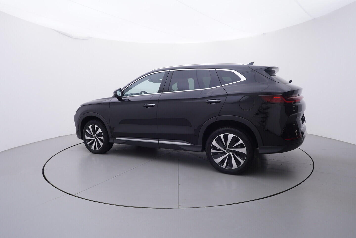OH08300264_12.webp_SEAL U DMi Design plug-in hybrid 238 kW