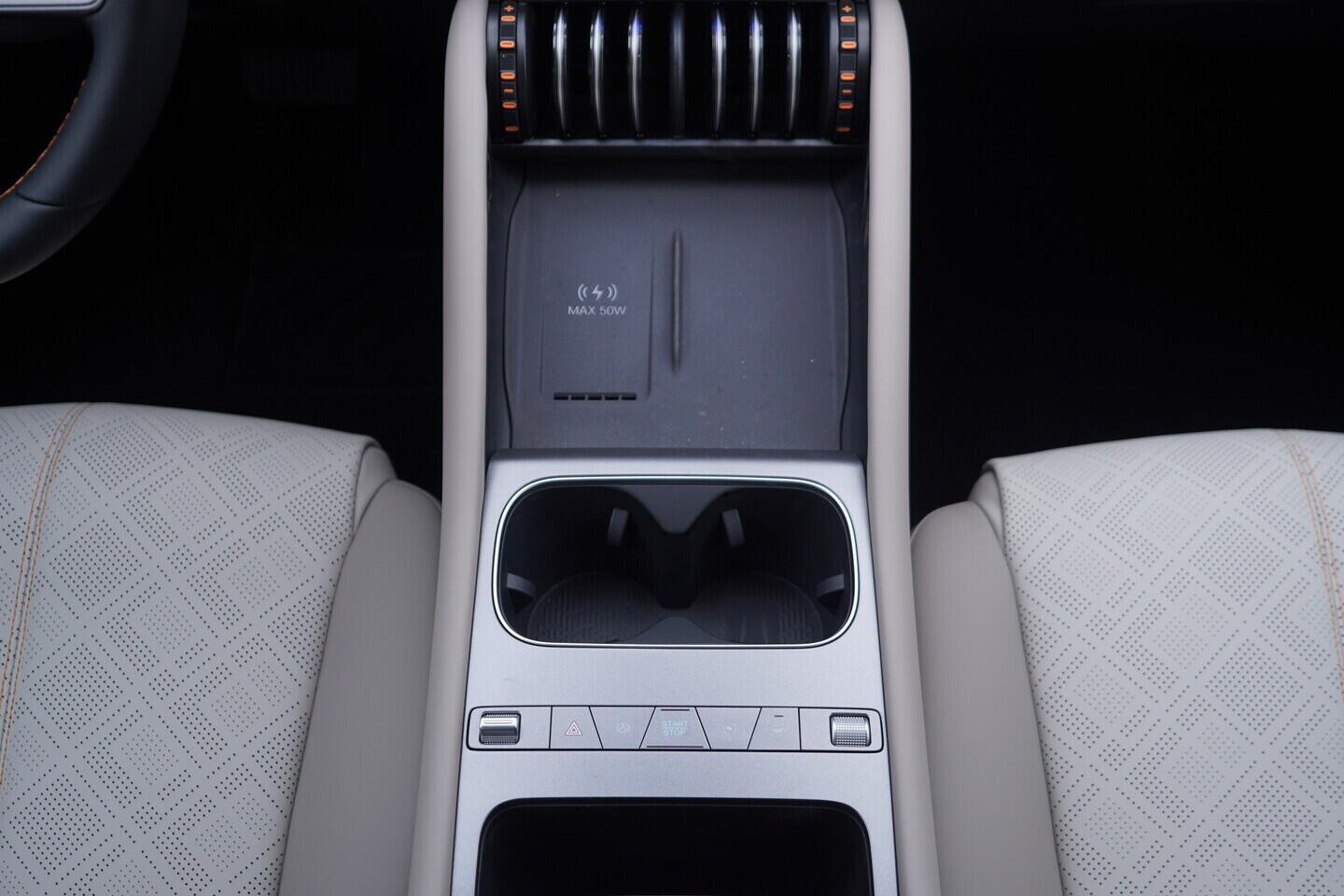 OH08300273_33.webp_Atto 3 Design  230 kW