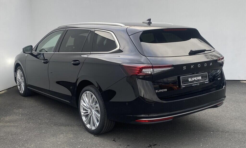 OH11004801_16.webp_Superb Combi L&K  2,0 TDI 4x4  142 kW