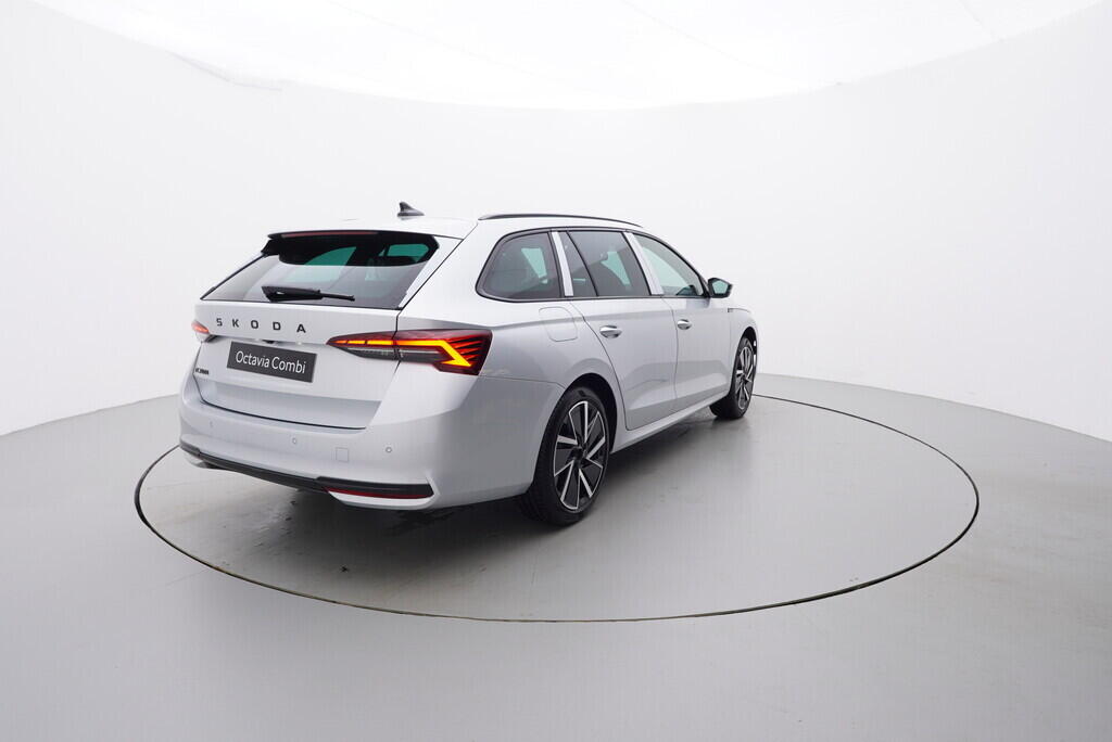OH11005237_14.webp_Octavia Combi Sportline 1,5 TSI 110 kW DSG