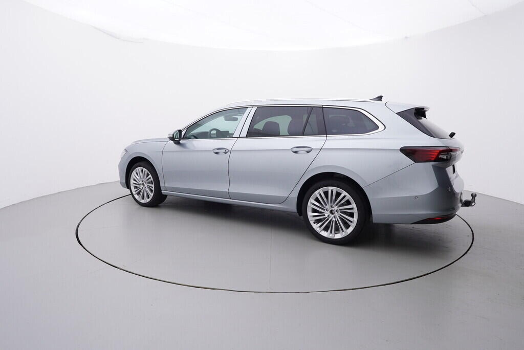OH11005255_12.webp_Superb Combi L&K  2,0 TDI 4x4 142 kW