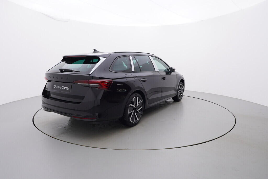 OH11005273_14.webp_Octavia Combi Sportline 1,5 TSI 110 kW DSG