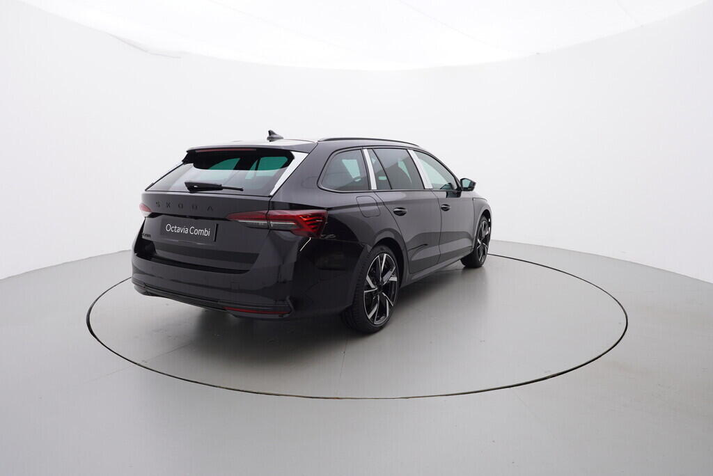 OH11005438_14.webp_Octavia Combi Sportline 1,5 TSI 110 kW