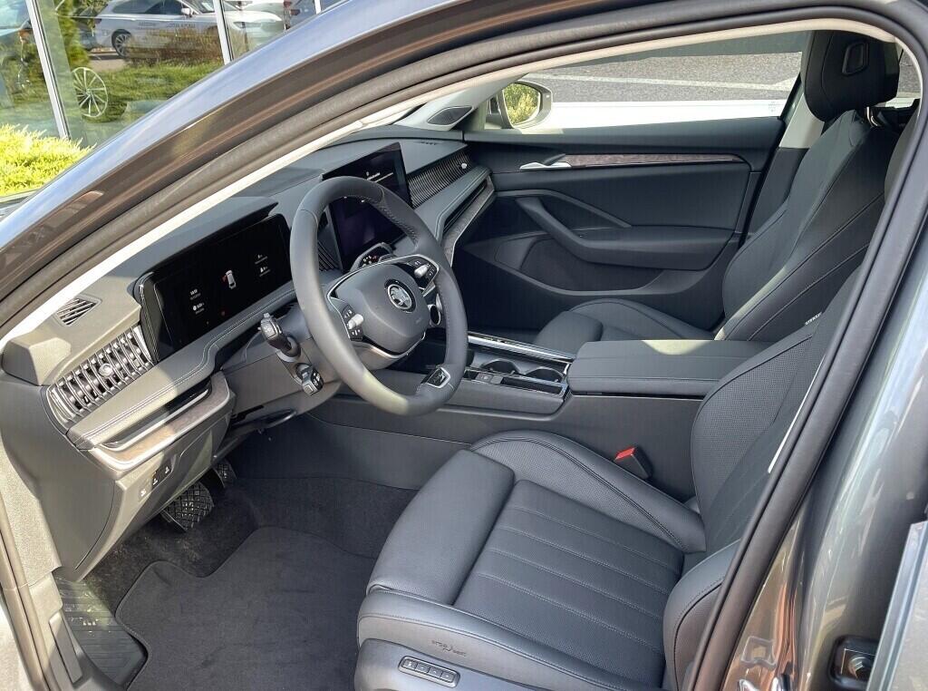 OH11005485_16.webp_Superb Combi L&K 2,0 TDI 142 kW