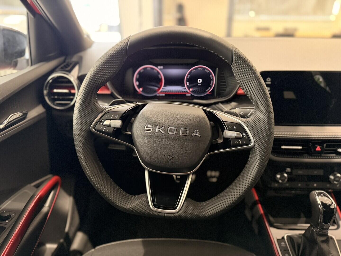 OH11005578_16.webp_Fabia Monte Carlo 1.0 TSI 85 kW DSG