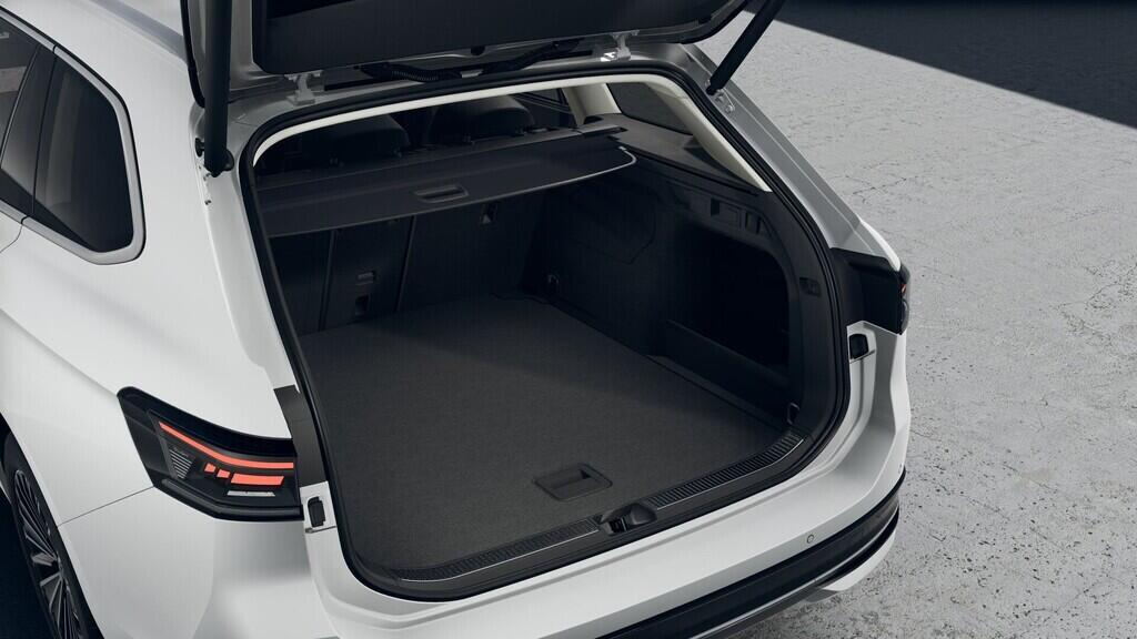 OH23O03506_18.webp_Passat Elegance 2,0 TDI 110 kW 7 DSG