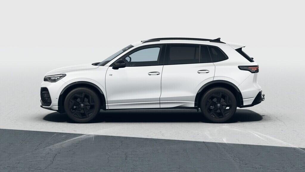 OH23O03513_11.webp_Tiguan R-Line People  1,5 eTSI 110 kW Tiguan R-Line People 1,5 eTSI 110 kW  7 Automatická