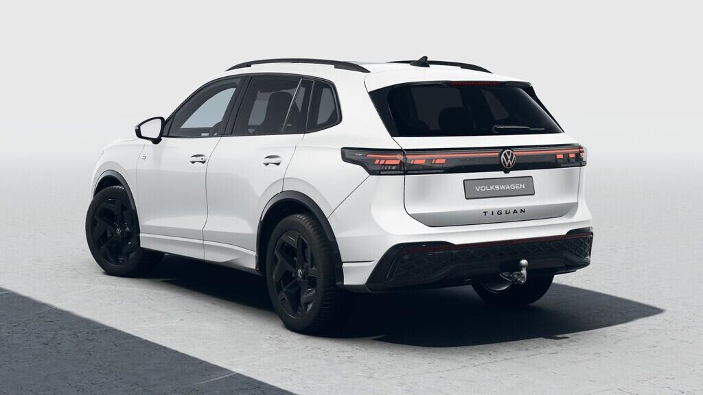 OH23O03513_12.webp_Tiguan R-Line People  1,5 eTSI 110 kW Tiguan R-Line People 1,5 eTSI 110 kW  7 Automatická