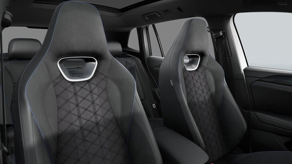 OH23O03513_16.webp_Tiguan R-Line People  1,5 eTSI 110 kW Tiguan R-Line People 1,5 eTSI 110 kW  7 Automatická