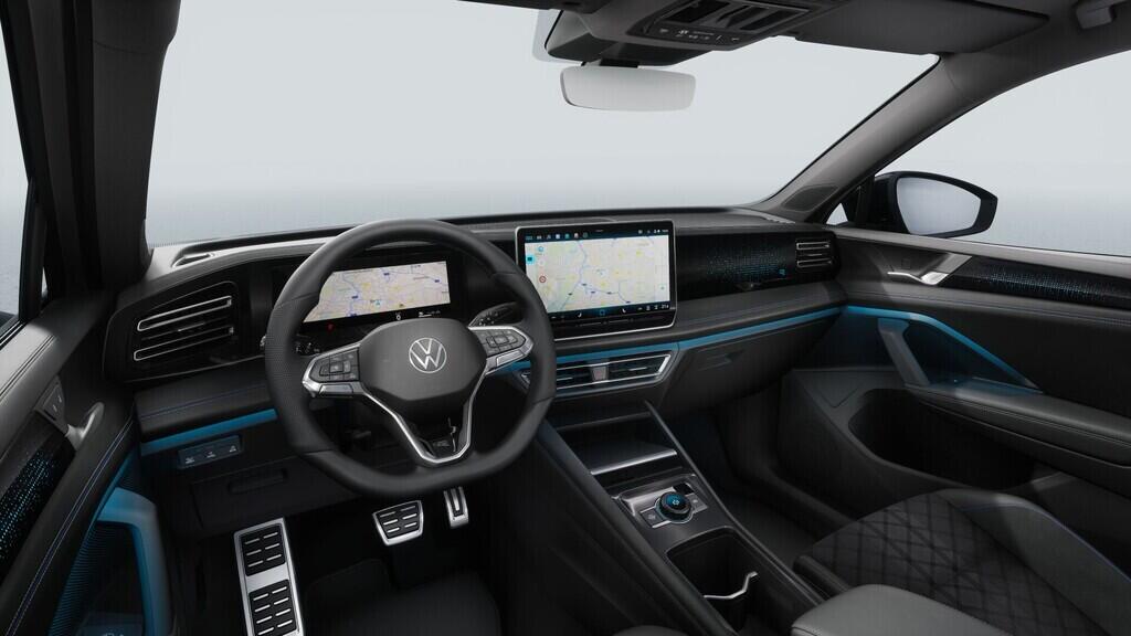 OH23O03513_17.webp_Tiguan R-Line People  1,5 eTSI 110 kW Tiguan R-Line People 1,5 eTSI 110 kW  7 Automatická