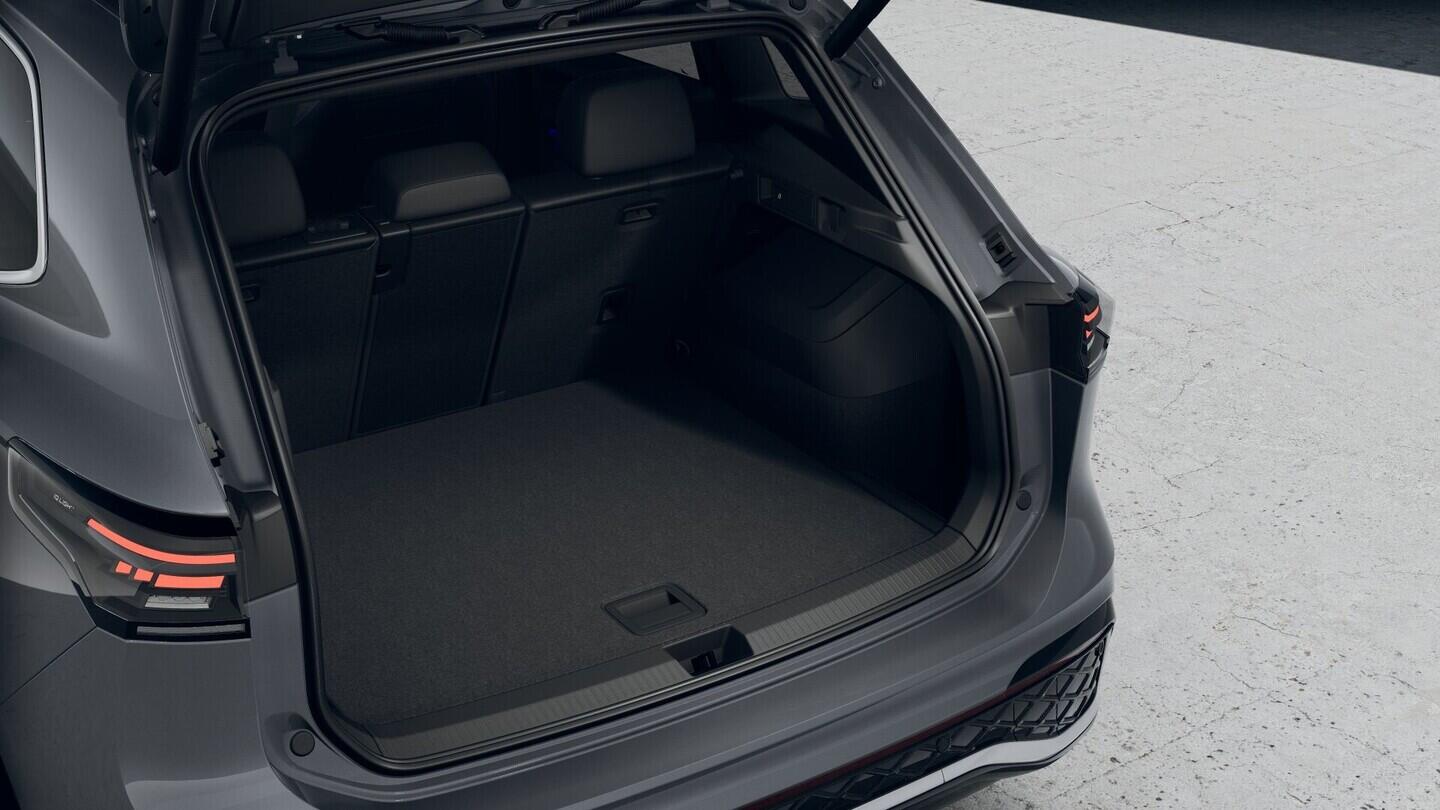 OH23O03553_14.webp_Tiguan R-Line People 2,0 TDI 142 kW 4MOT  142 kW