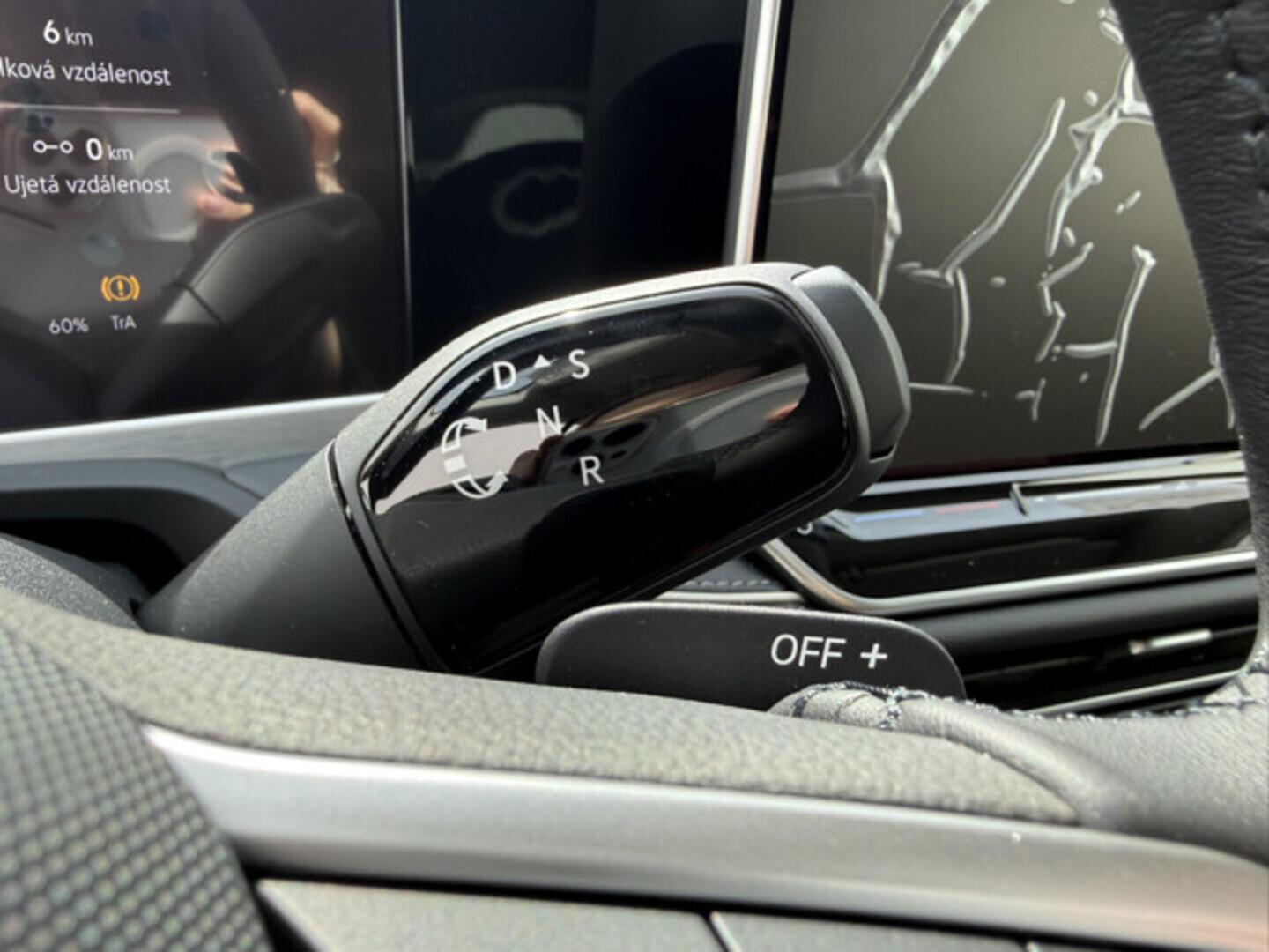 OH23O03555_23.webp_Passat Elegance 2,0 TDI 4MOT 142 kW