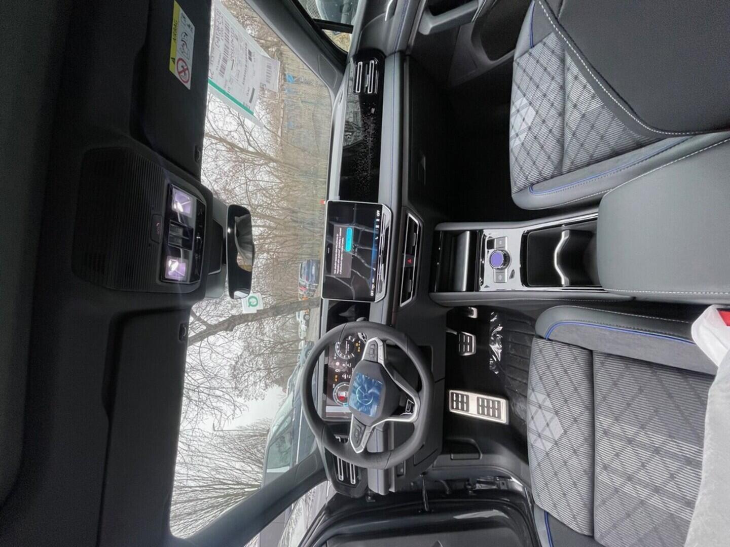 OH23O03557_13.webp_Tiguan R-Line People 2,0 TDI 142 kW 4MOT  142 kW