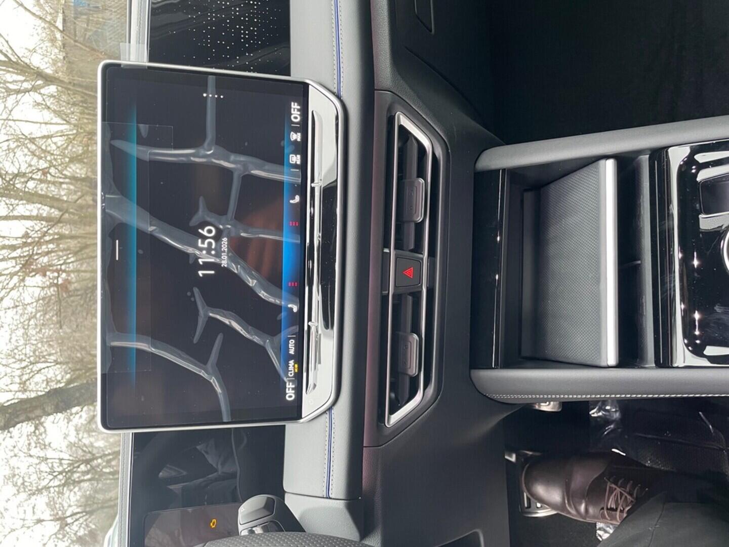 OH23O03557_15.webp_Tiguan R-Line People 2,0 TDI 142 kW 4MOT  142 kW