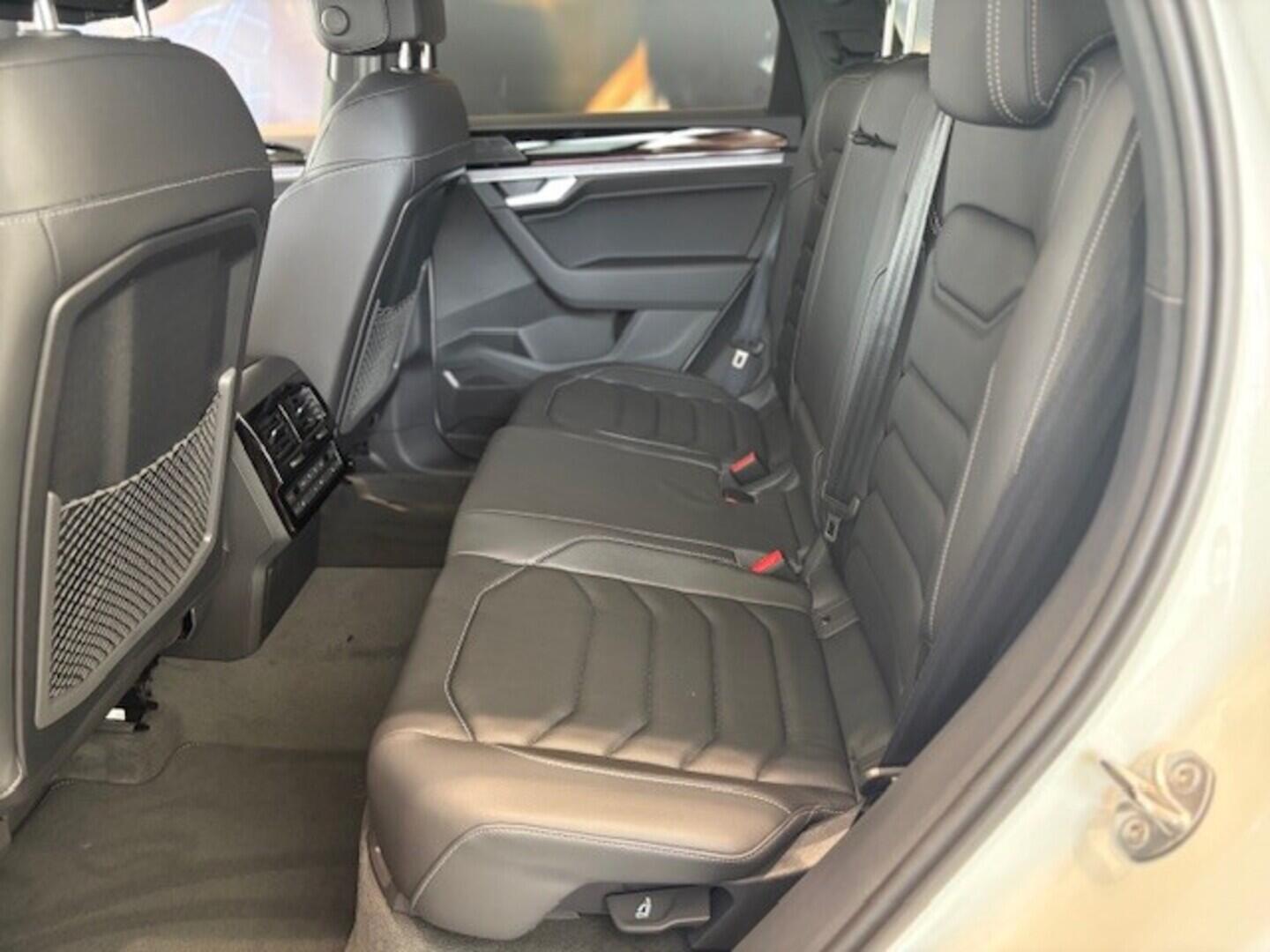 OH23O03573_21.webp_Touareg R-Line V6 3,0 TDI 210 kW  8 Automatic 210 kW