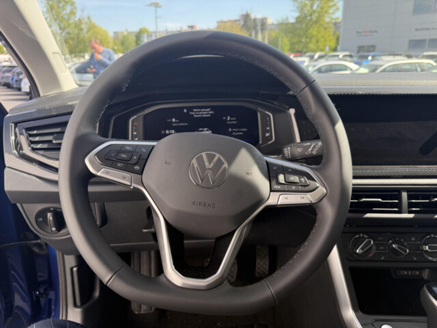 OH23O03626_21.webp_Taigo People 1,0 TSI 85 kW 7 DSG