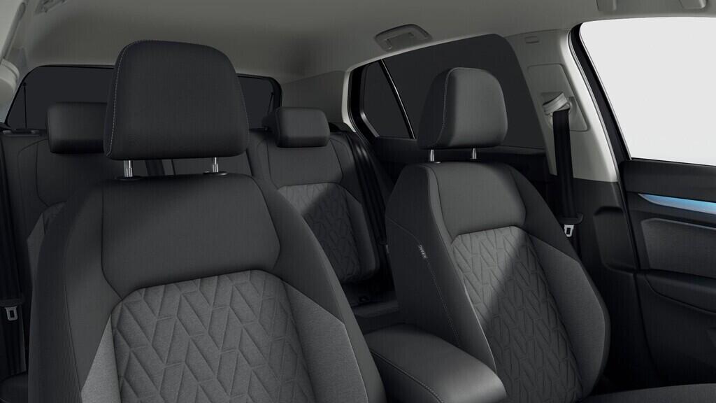 OH23O03654_16.webp_Golf People 1,5 TSI 110 kW