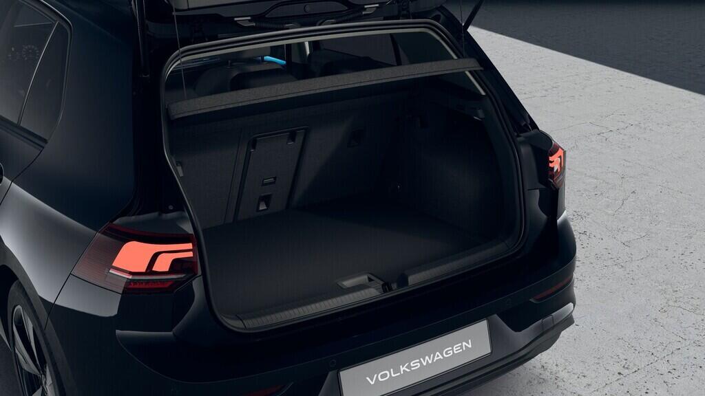 OH23O03654_18.webp_Golf People 1,5 TSI 110 kW