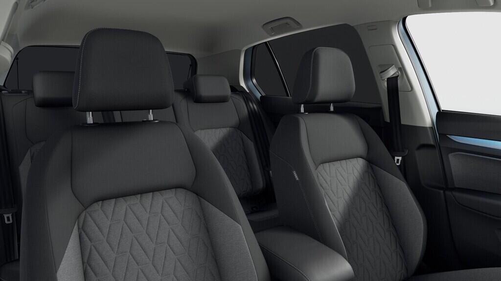 OH23O03690_16.webp_Golf People 1,5 TSI 85 kW