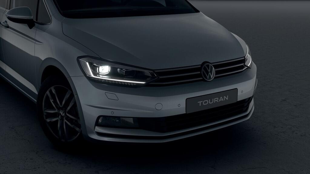 OH23O03730_13.webp_Touran People 1,5 TSI 110 kW EVO2 7DSG 110 kW