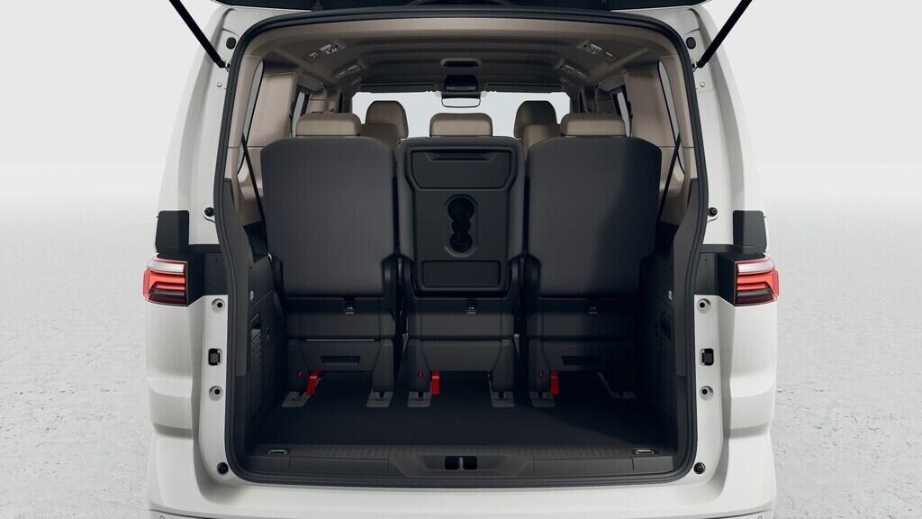 OH23U01036_17.webp_Akční Multivan Long 1,5 TSI PHEV  kW