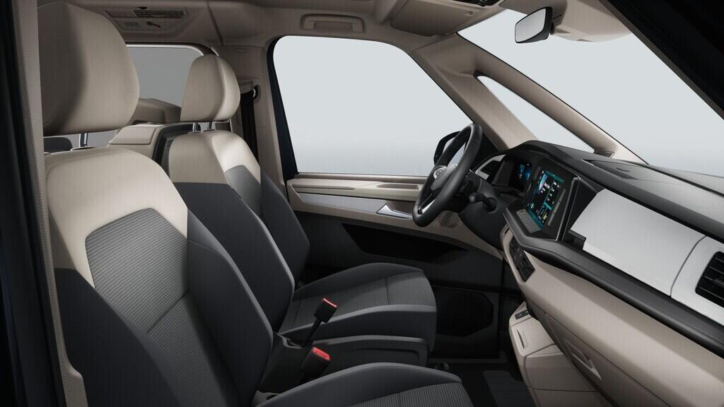 OH23U01045_15.webp_Akční Multivan Long 2,0 TSI 110 kW