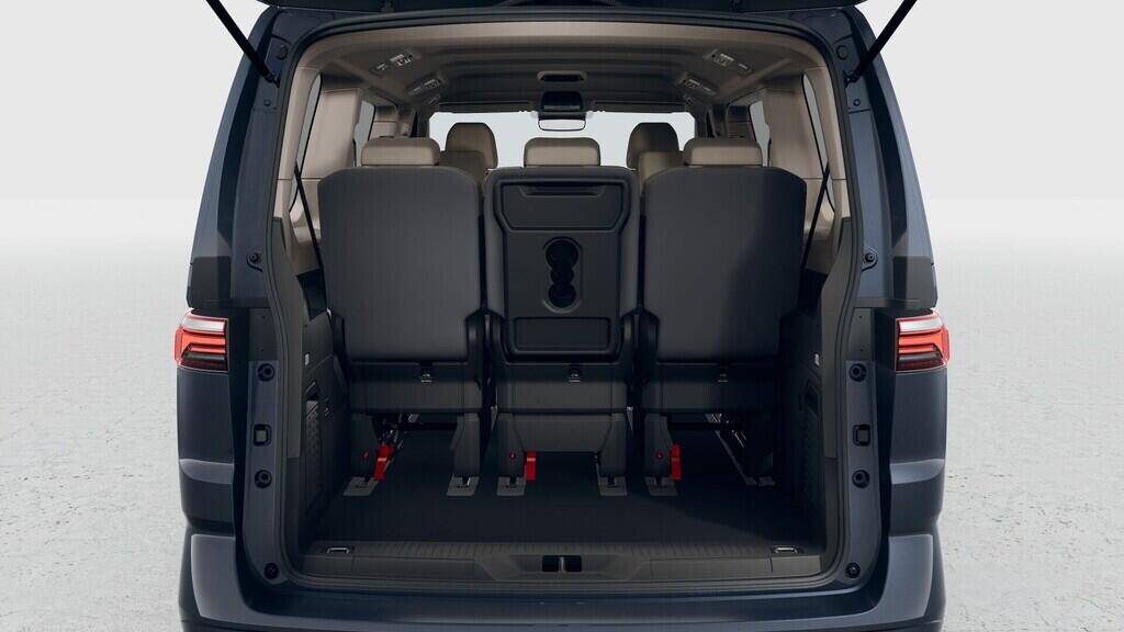 OH23U01045_17.webp_Akční Multivan Long 2,0 TSI 110 kW