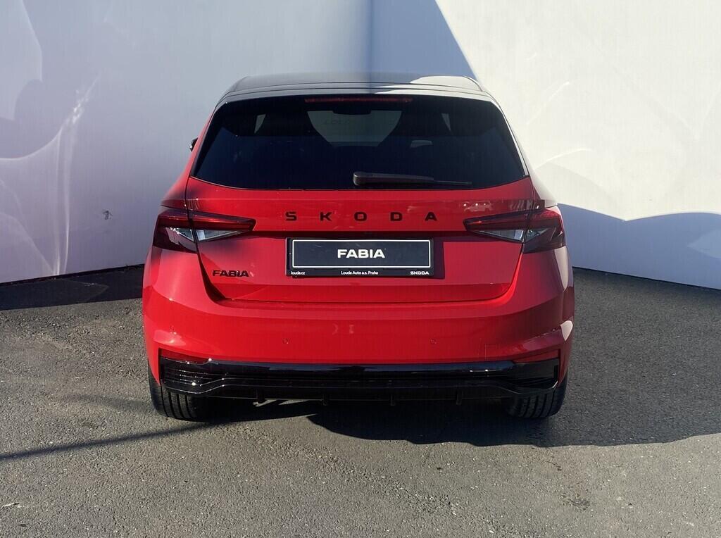 OI11002785_15.webp_Fabia Monte Carlo 1.0 TSI 85 kW