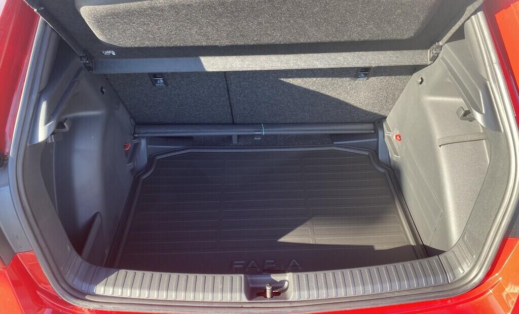 OI11002785_21.webp_Fabia Monte Carlo 1.0 TSI 85 kW